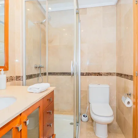 Ybh Luis Taboada 13, 3a Apartman *