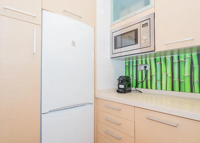 Ybh Luis Taboada 13, 3a * Vigo